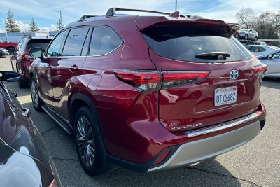 2021 Toyota Highlander Hybrid Platinum