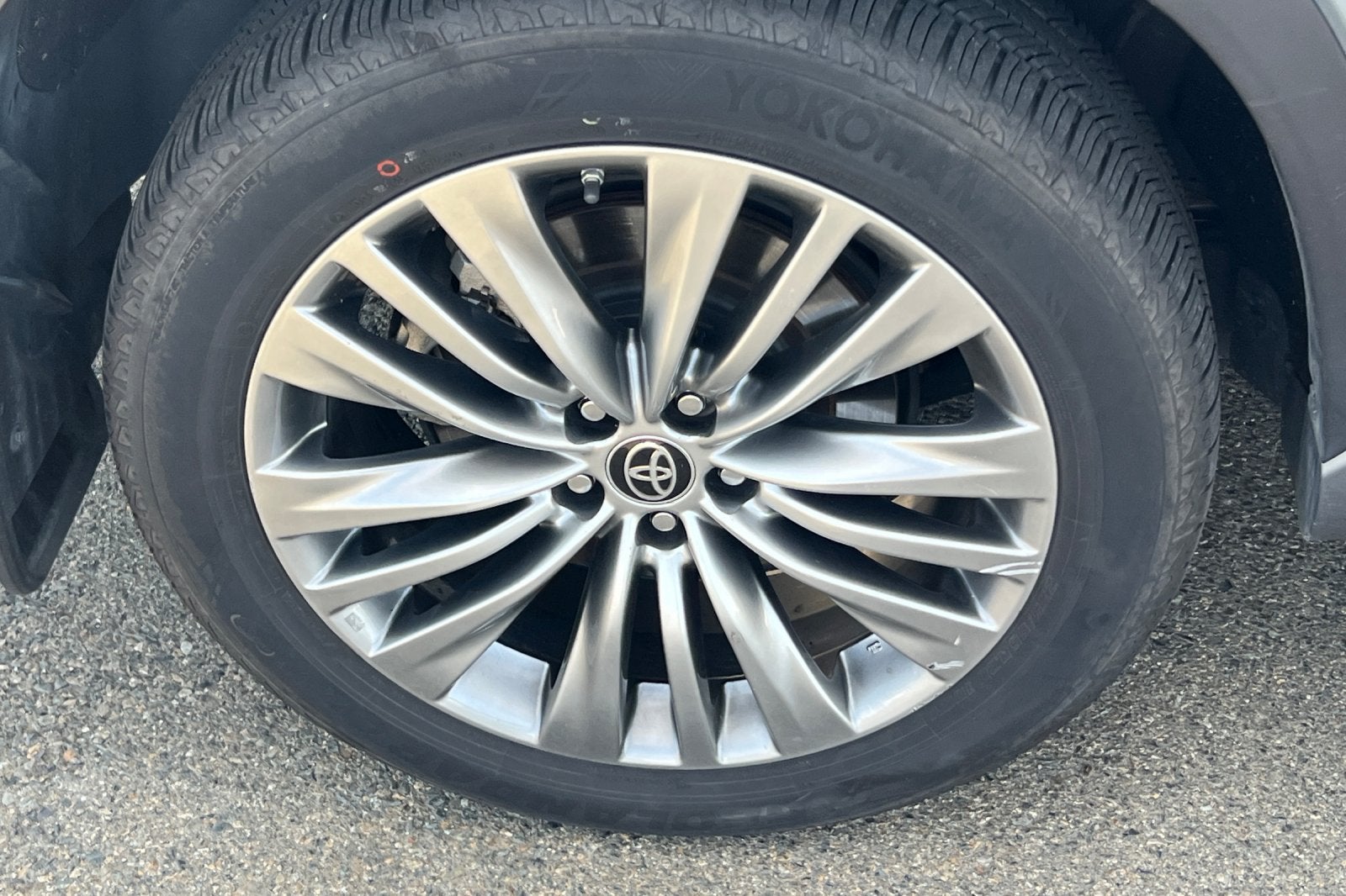 2021 Toyota Highlander Hybrid Platinum