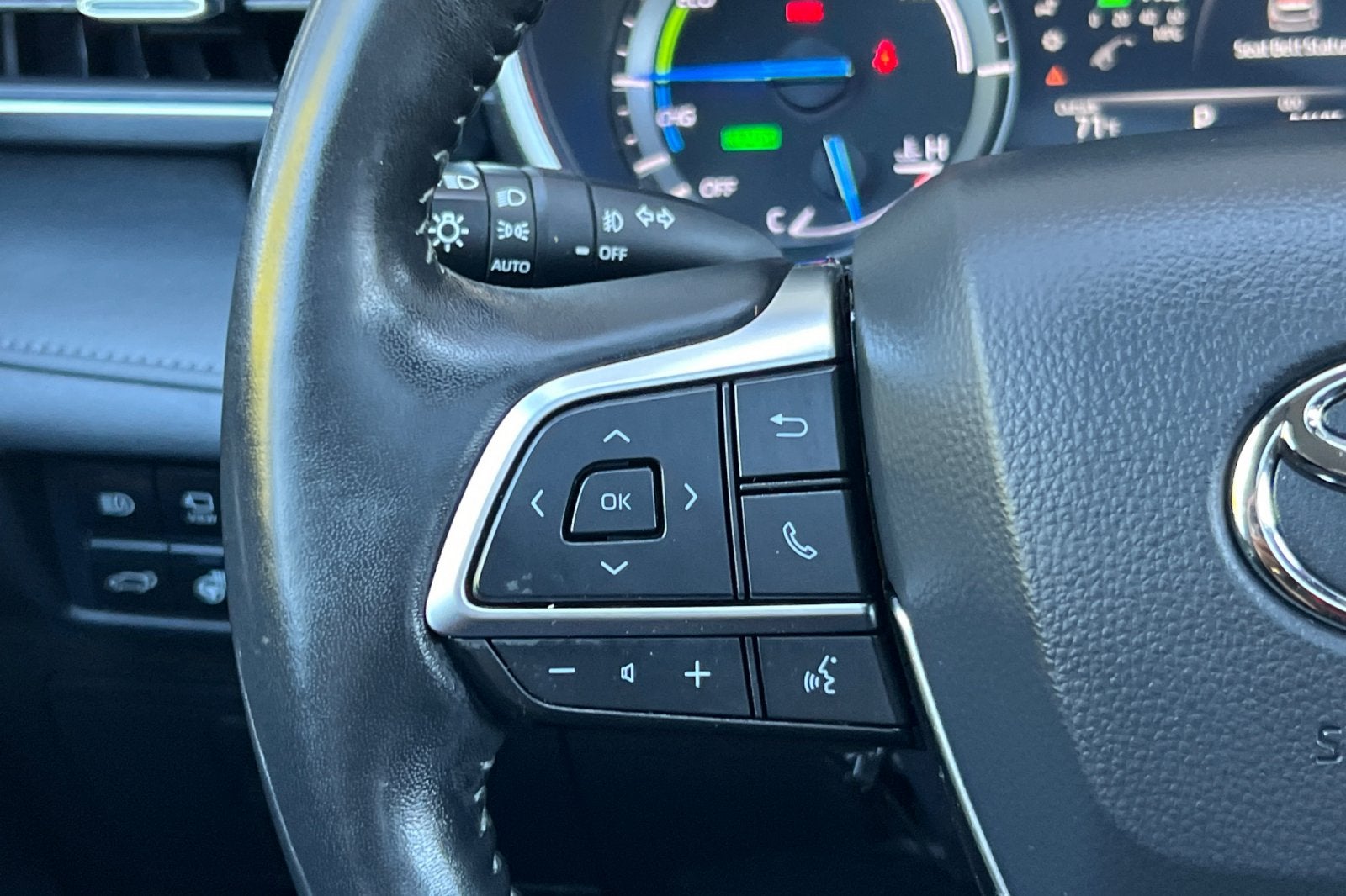 2021 Toyota Highlander Hybrid Platinum