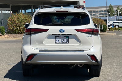 2021 Toyota Highlander Hybrid Platinum