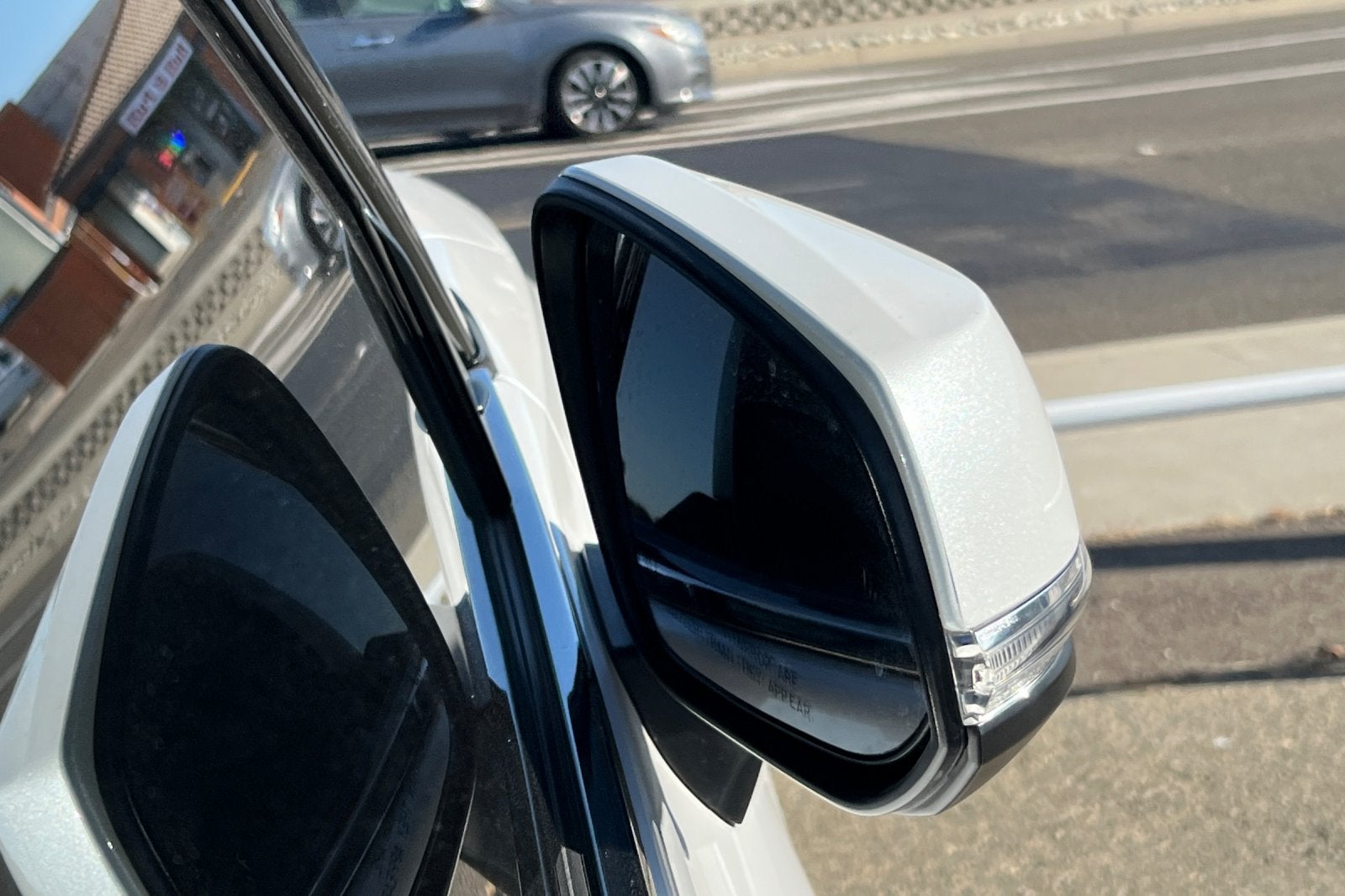 2023 Toyota Highlander Hybrid Platinum