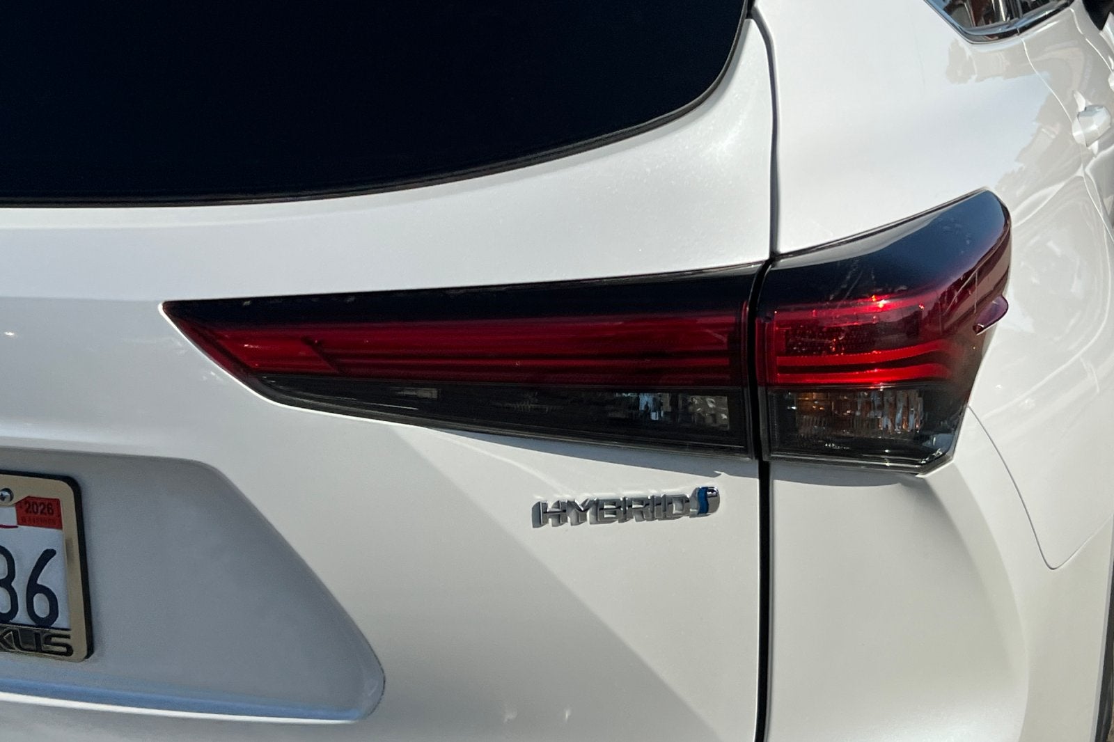 2023 Toyota Highlander Hybrid Platinum