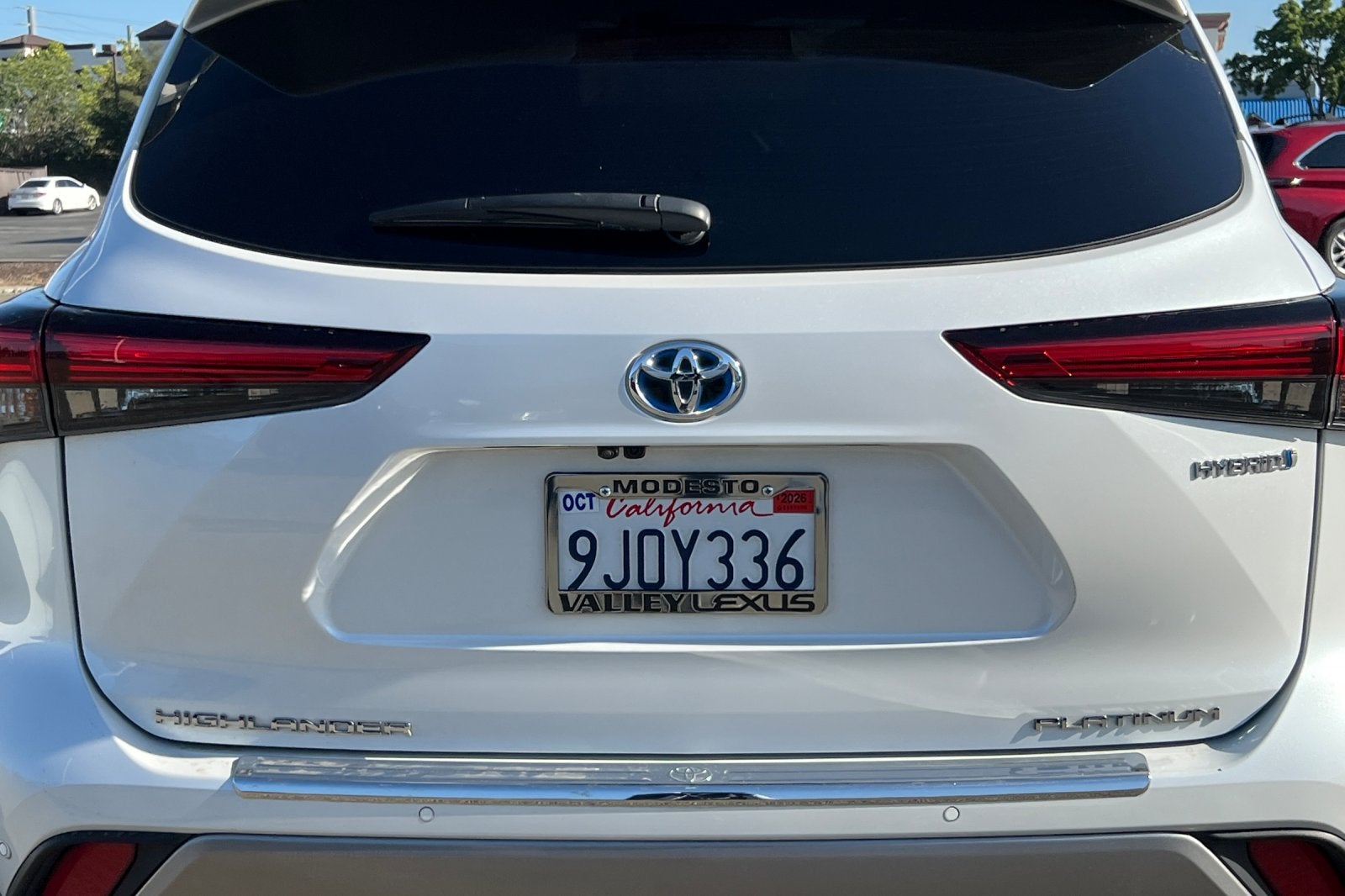 2023 Toyota Highlander Hybrid Platinum