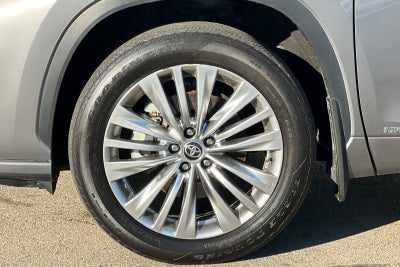 2026 Toyota Highlander Hybrid Platinum