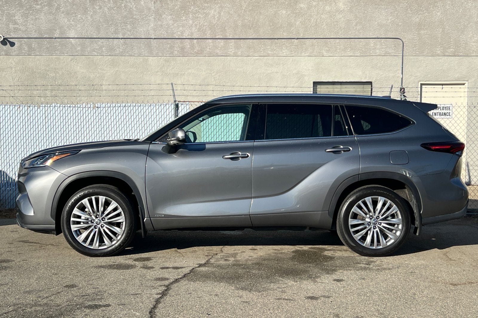 2026 Toyota Highlander Hybrid Platinum