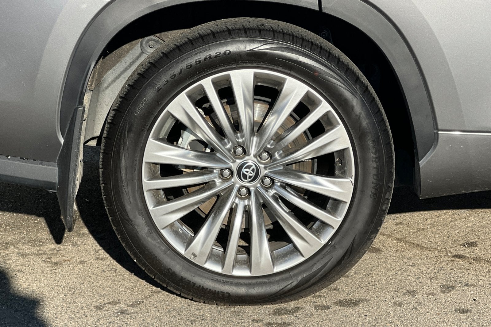 2026 Toyota Highlander Hybrid Platinum