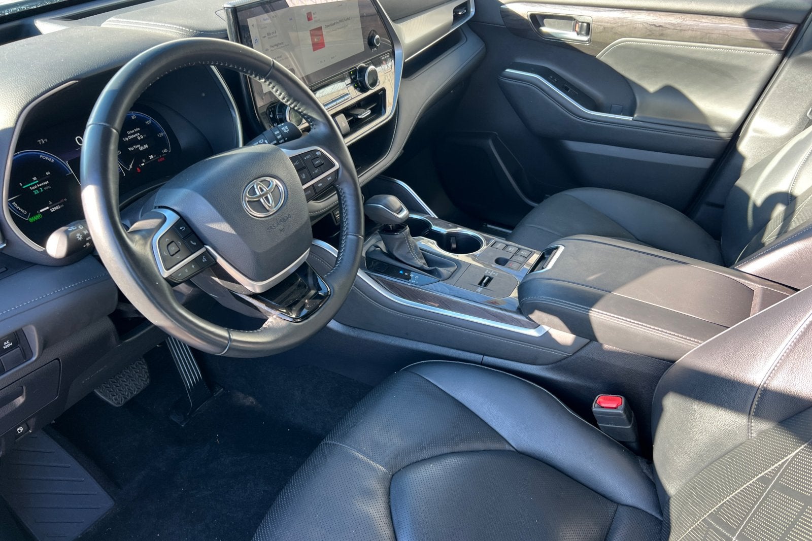 2026 Toyota Highlander Hybrid Platinum