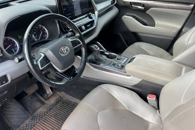 2022 Toyota Highlander Platinum