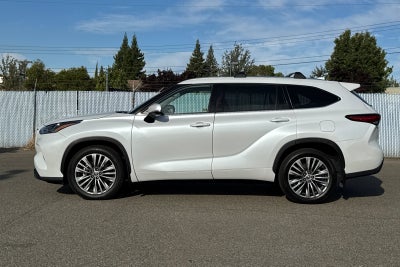 2022 Toyota Highlander Platinum