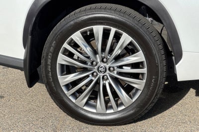2022 Toyota Highlander Platinum
