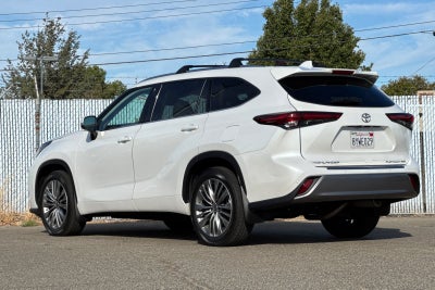 2022 Toyota Highlander Platinum