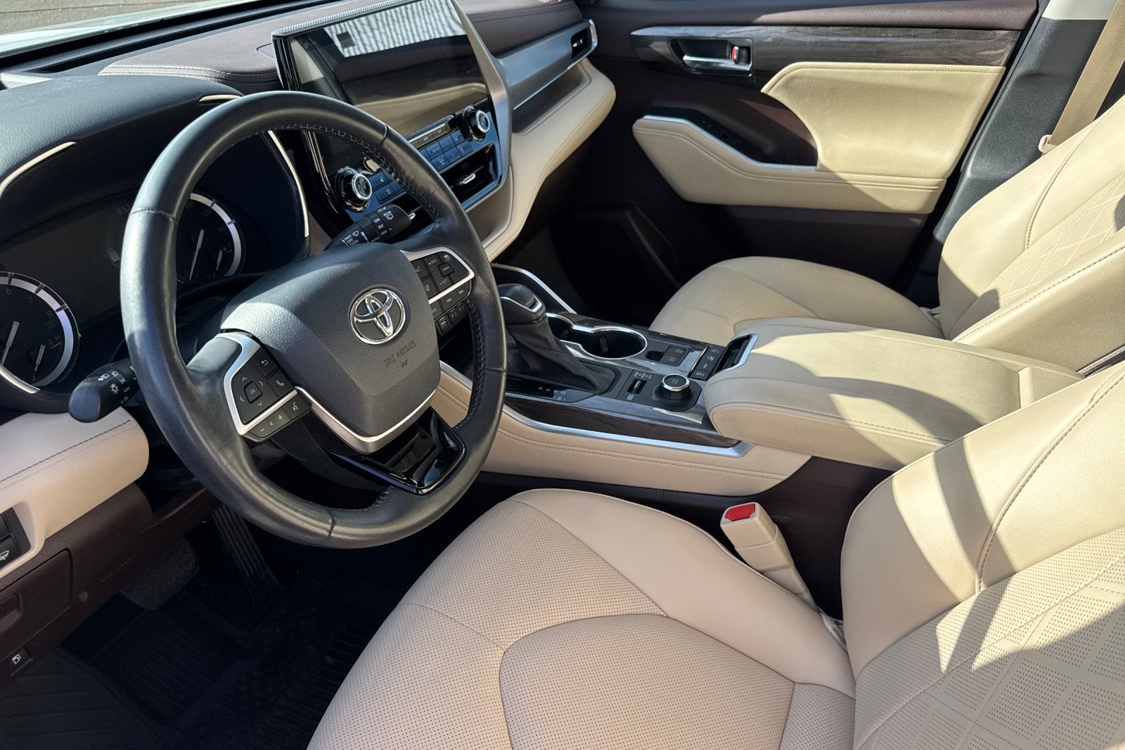 2022 Toyota Highlander Platinum