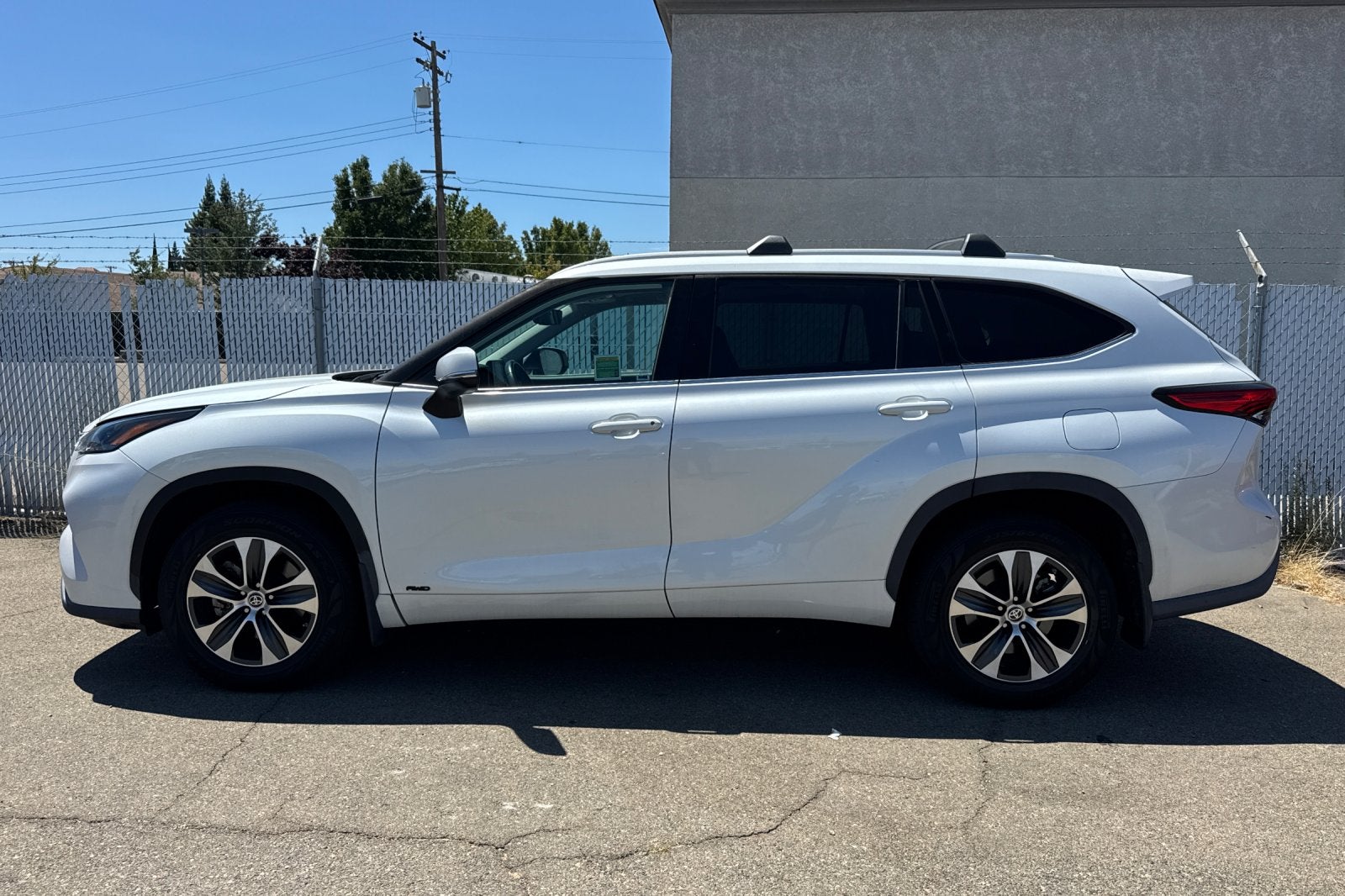 2022 Toyota Highlander Hybrid XLE
