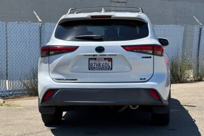 2022 Toyota Highlander Hybrid XLE