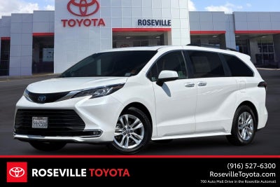 2023 Toyota Sienna XLE