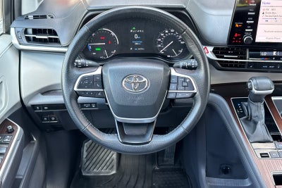 2023 Toyota Sienna XLE