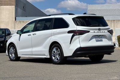 2023 Toyota Sienna XLE