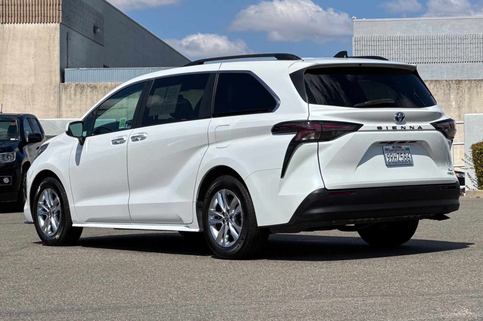 2023 Toyota Sienna XLE