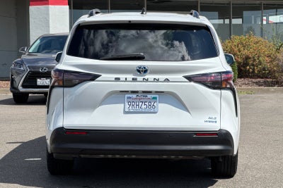 2023 Toyota Sienna XLE
