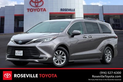 2022 Toyota Sienna XLE