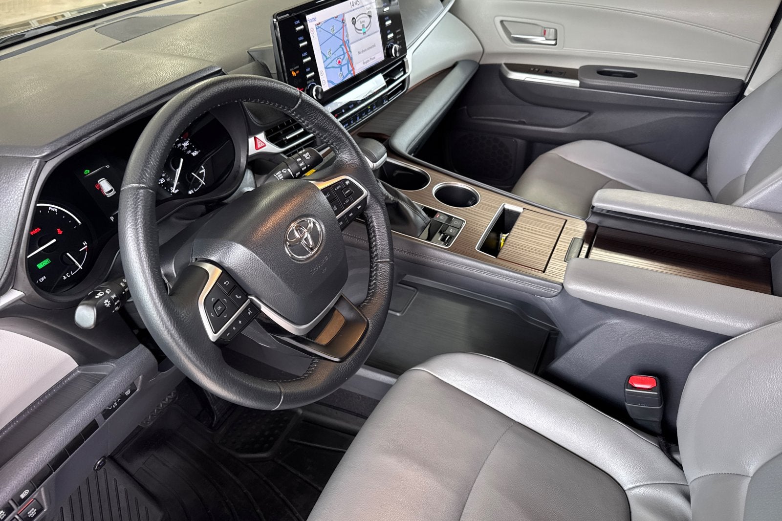 2022 Toyota Sienna XLE