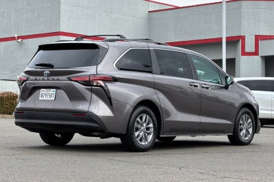 2022 Toyota Sienna XLE