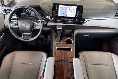 2022 Toyota Sienna XLE