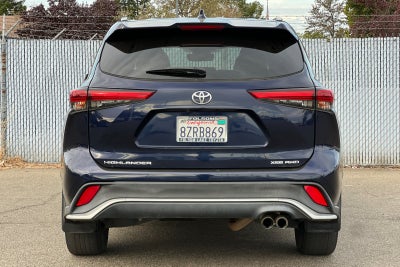 2022 Toyota Highlander XSE