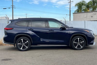 2022 Toyota Highlander XSE