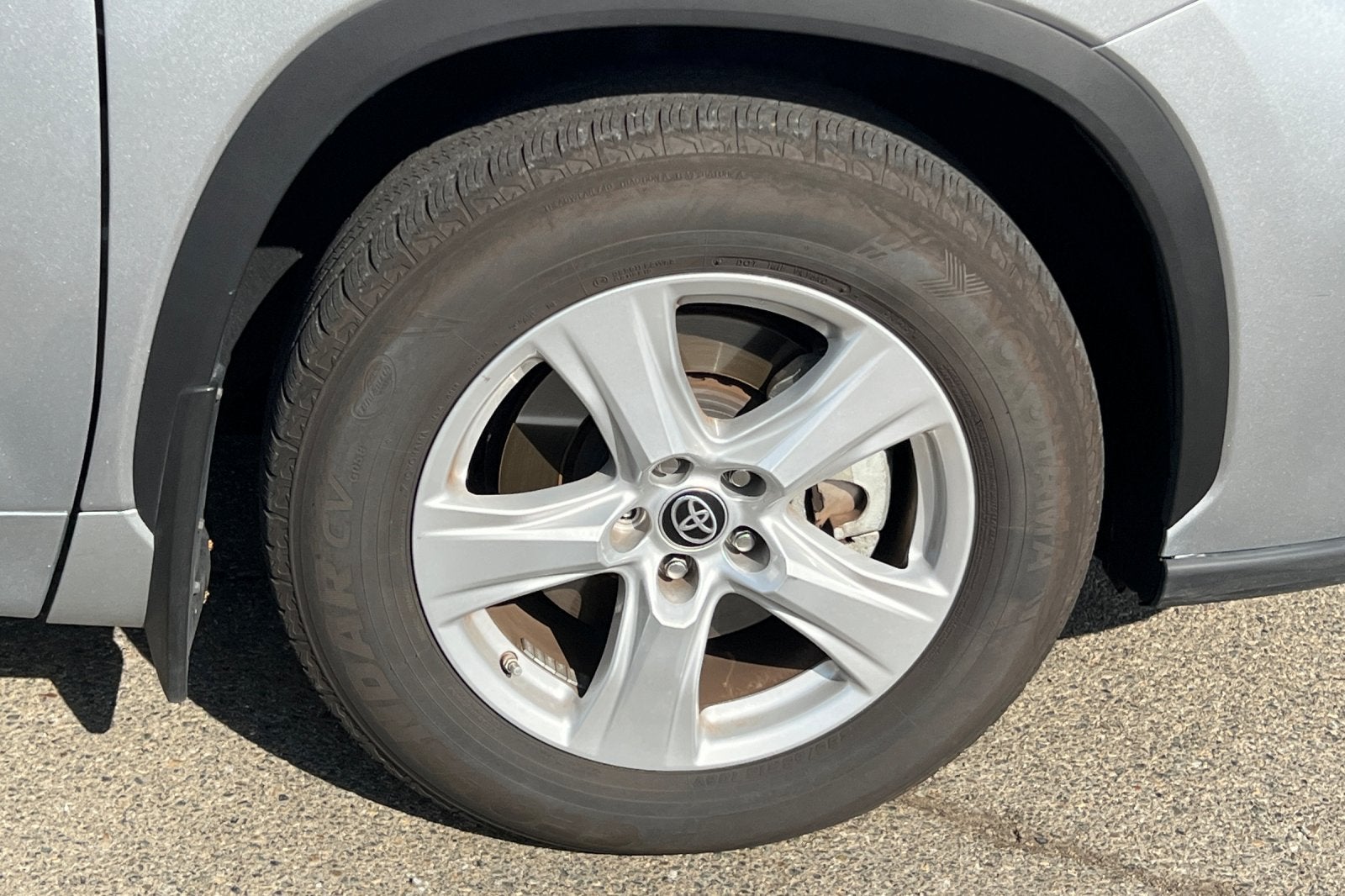 2023 Toyota Highlander LE