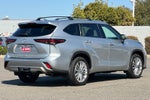 2025 Toyota Highlander Platinum