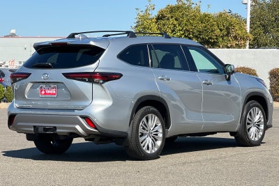 2025 Toyota Highlander Platinum