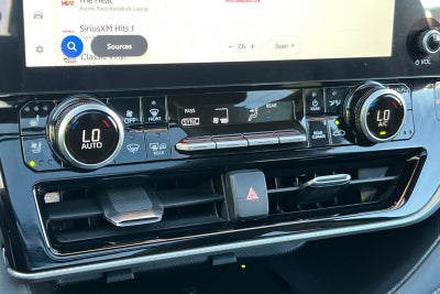 2025 Toyota Highlander Platinum