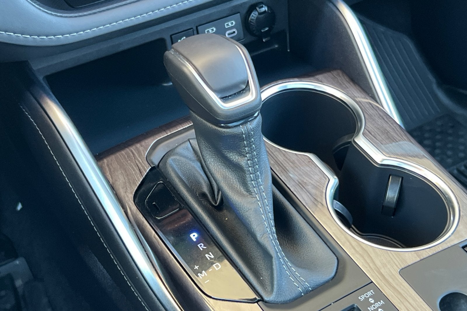 2025 Toyota Highlander Platinum