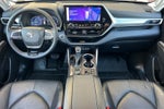 2025 Toyota Highlander Platinum