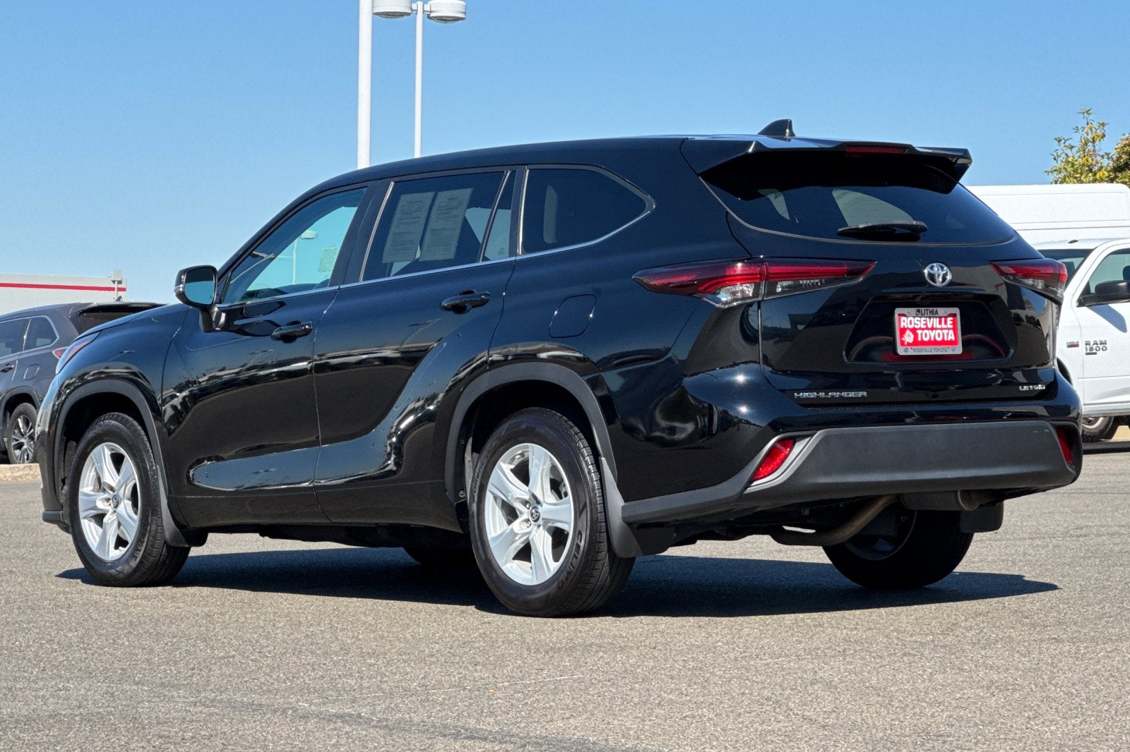 2024 Toyota Highlander LE