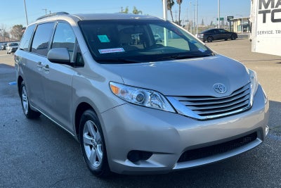 2015 Toyota Sienna LE