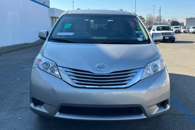 2015 Toyota Sienna LE