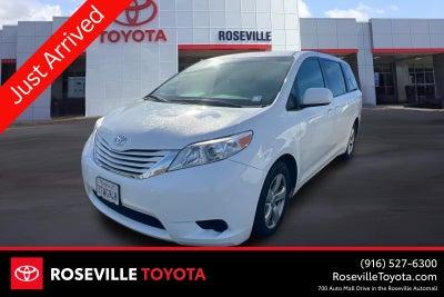 2016 Toyota Sienna LE