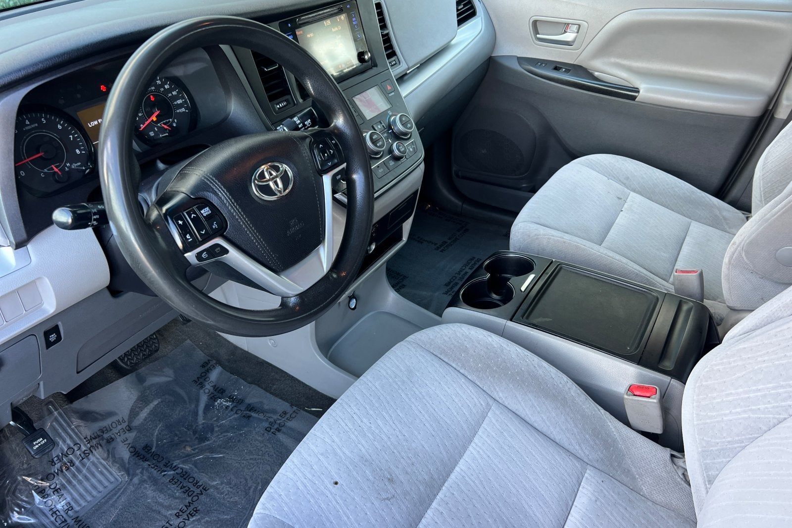 2016 Toyota Sienna LE