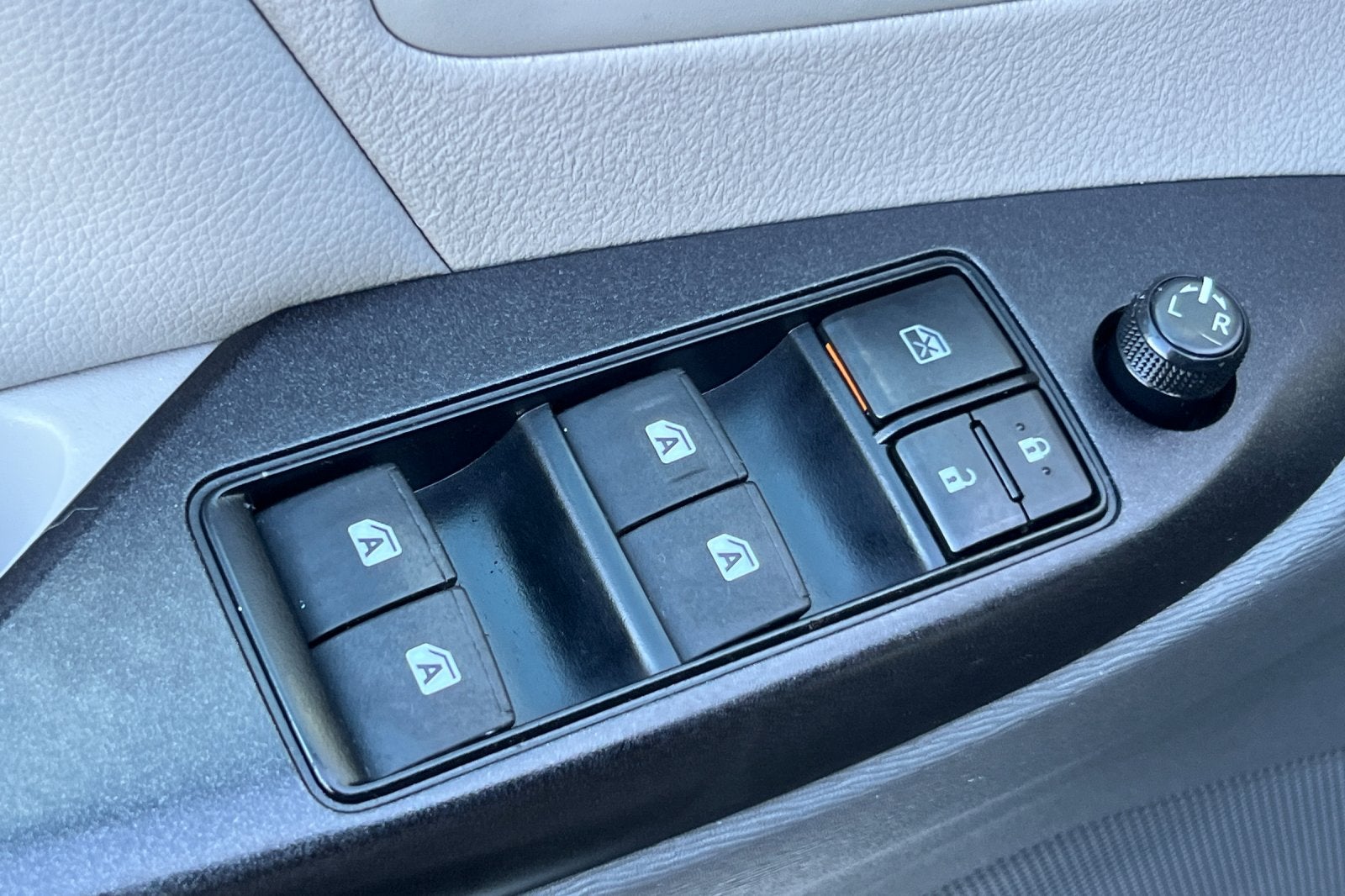 2016 Toyota Sienna LE