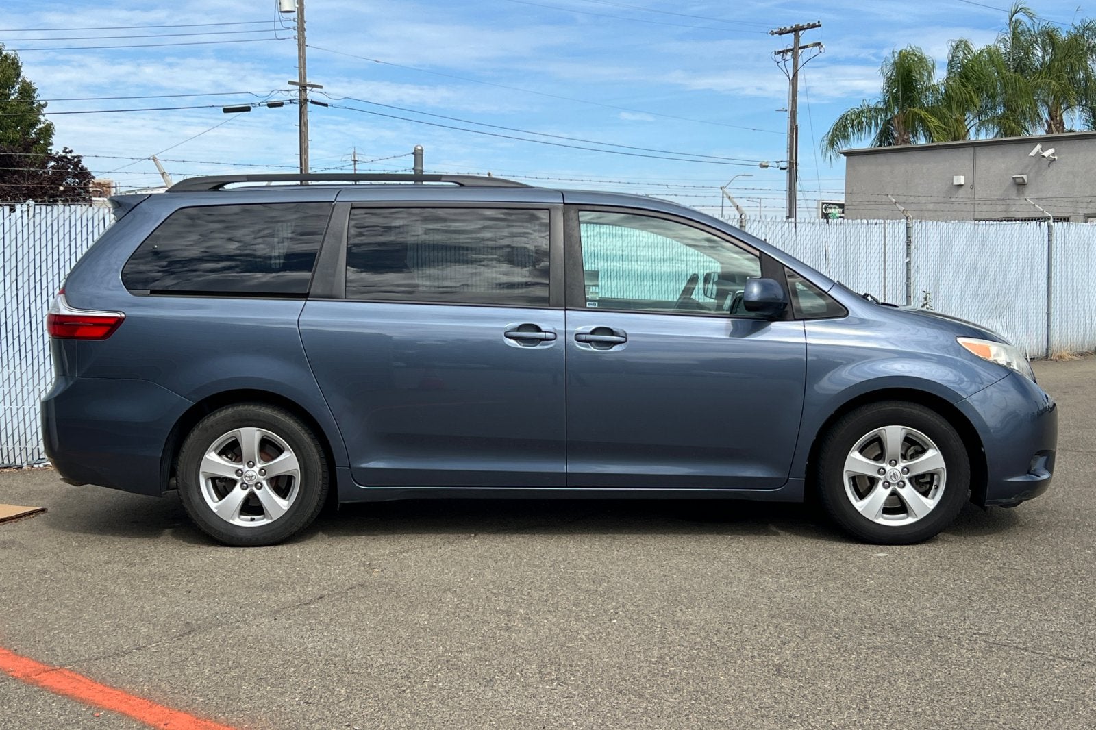 2015 Toyota Sienna LE