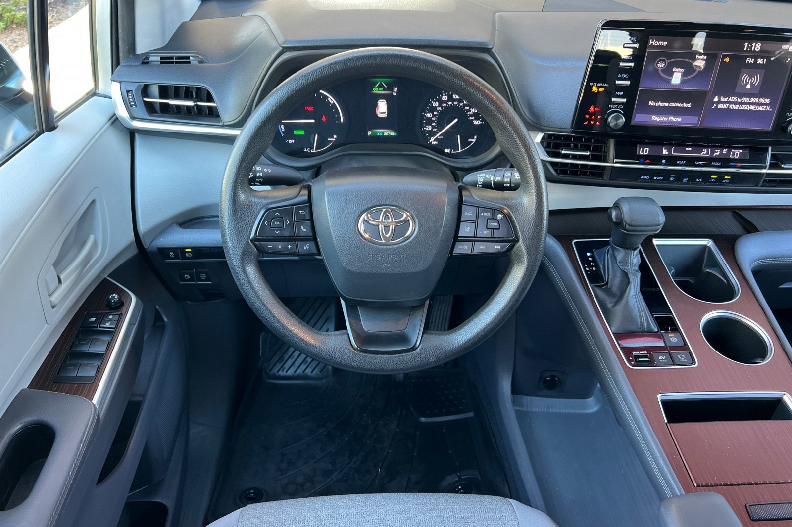 2022 Toyota Sienna LE