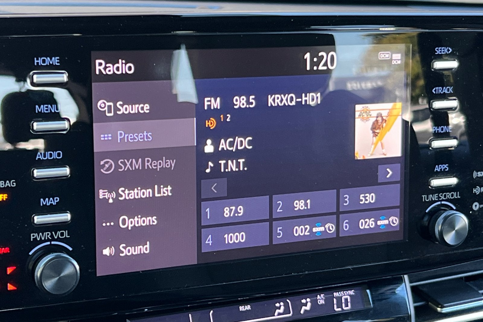 2022 Toyota Sienna LE