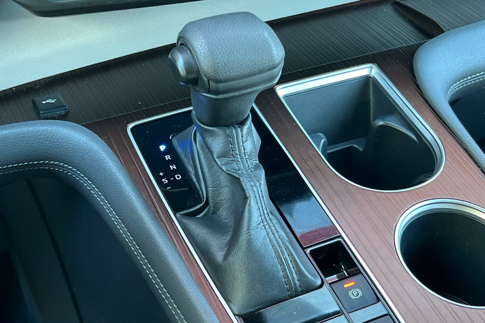 2022 Toyota Sienna LE
