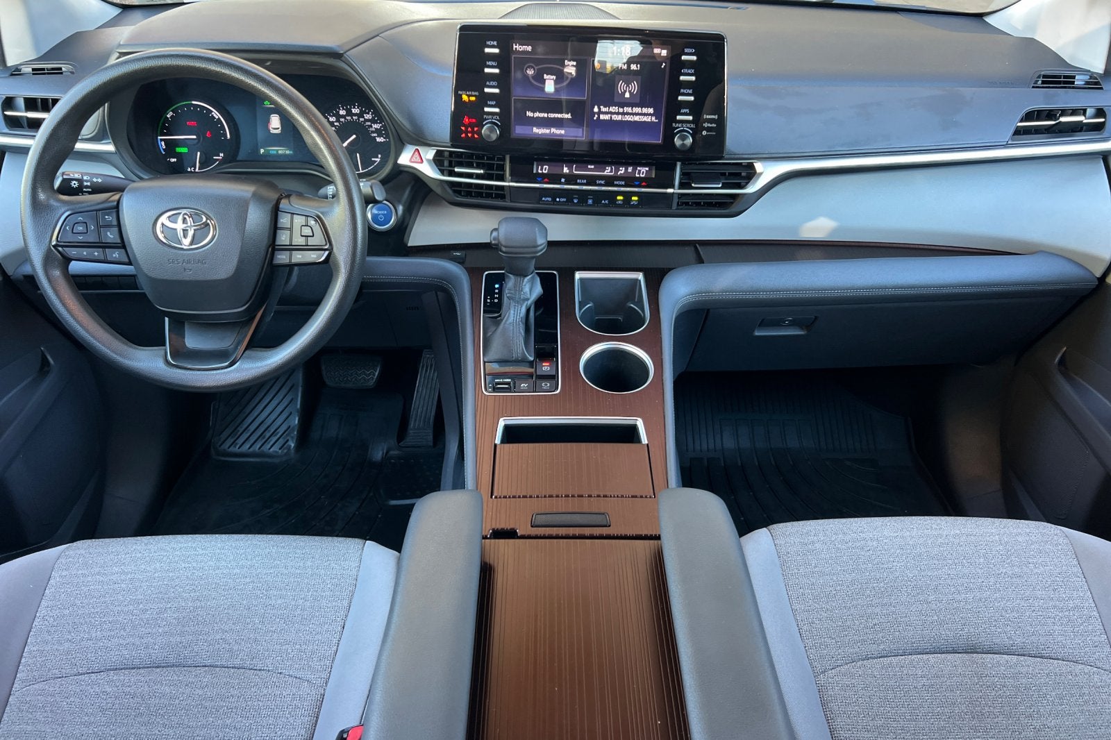 2022 Toyota Sienna LE