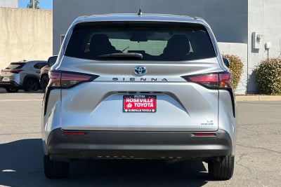 2022 Toyota Sienna LE
