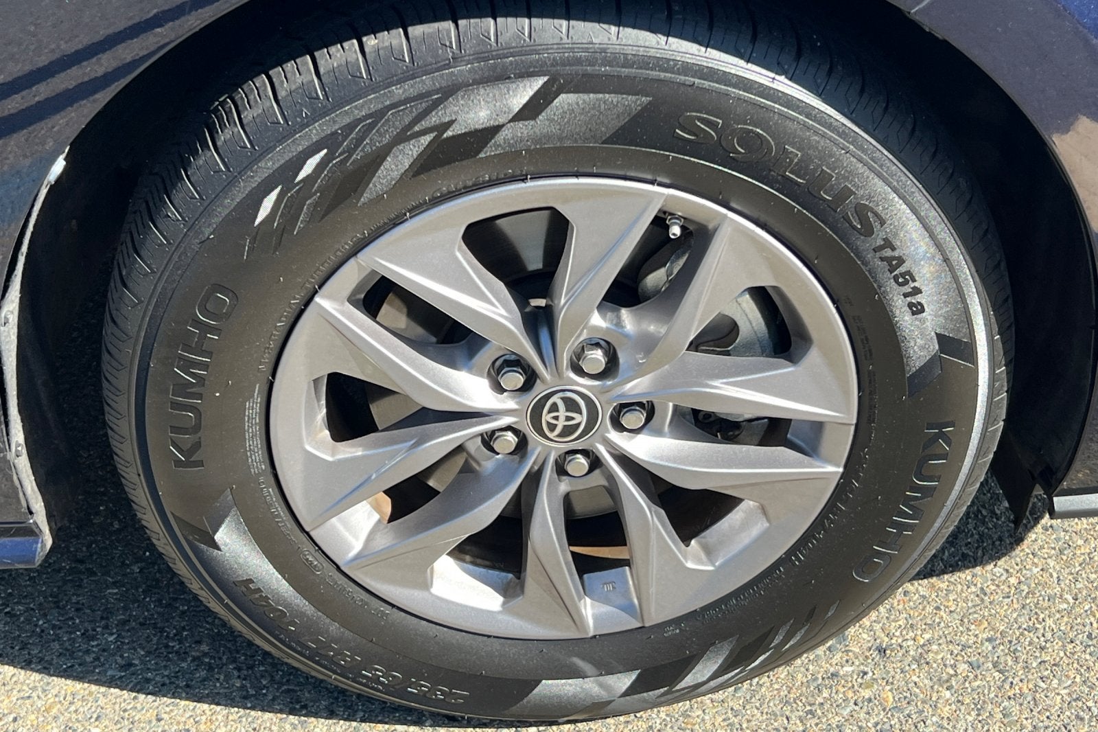 2023 Toyota Sienna LE