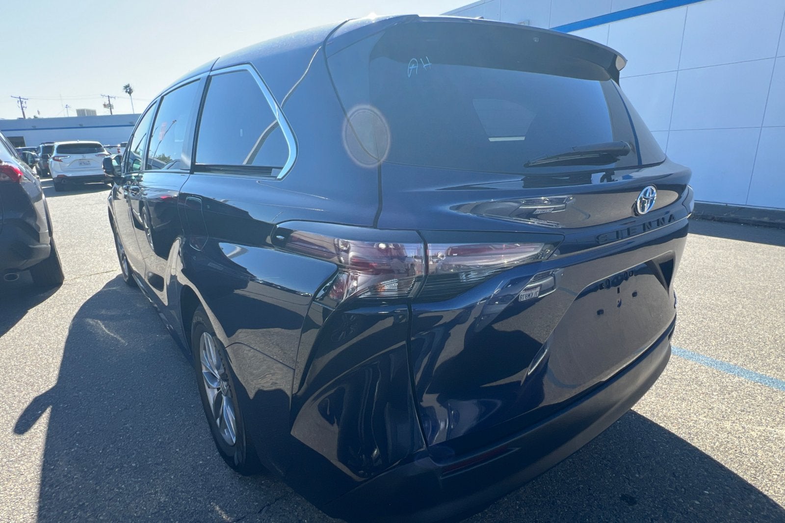 2023 Toyota Sienna LE