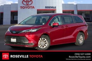 2021 Toyota Sienna LE